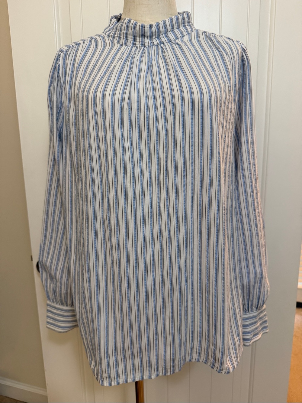 LOFT Blue & White Striped Mandarin Collar Blouse Button back Sz XL